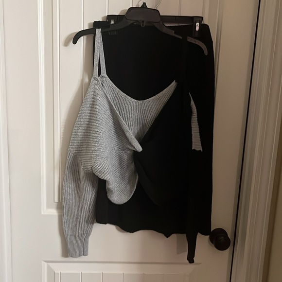 Colorblock 2 piece set - Picture 5 of 5